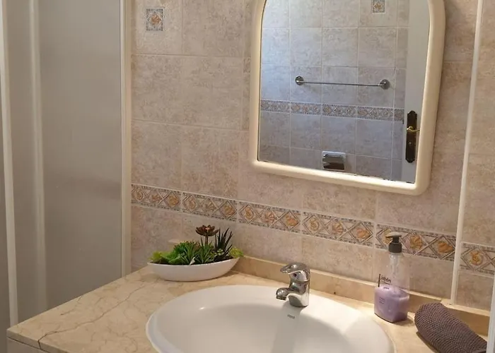 Mit Beheiztem Gemeinsamem Pool By Interhome